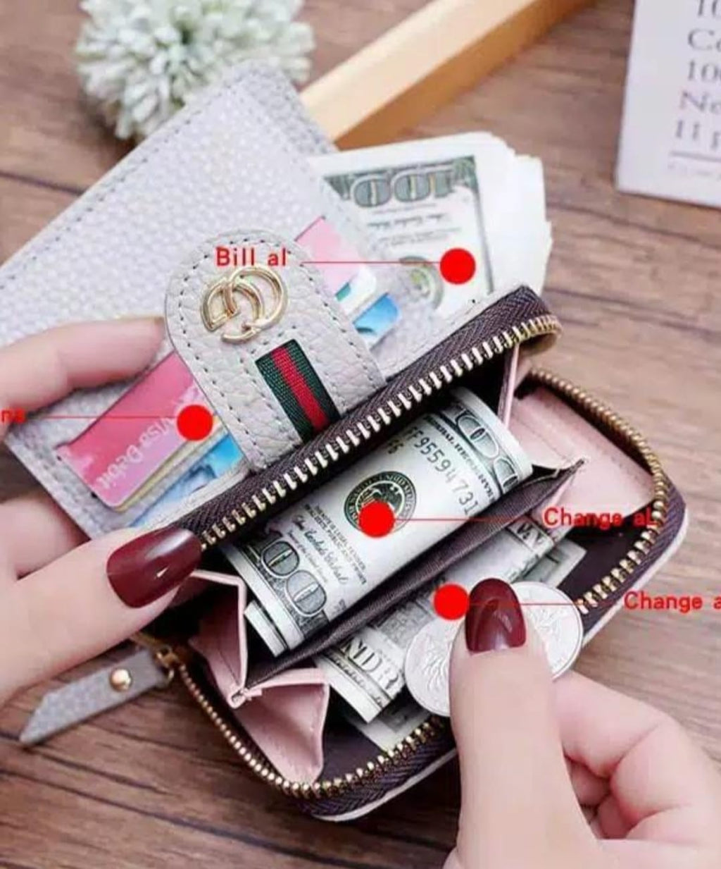 Women's zip wallet